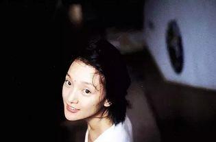 周迅家世爆料视频播放,豪门背景下的明星成长之路  第2张